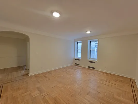 Rented by NYC Realty Brokers LLC | media 18