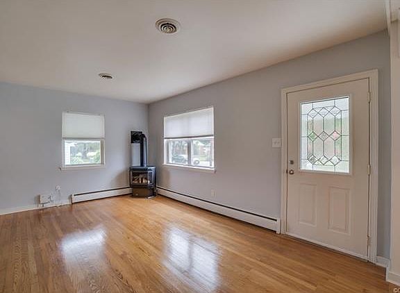 4th image of 5113 Kemp St