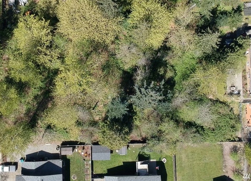 1st image of 370 37th Ave S