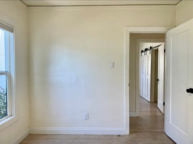 2927 S West View St #1 — Photo 24