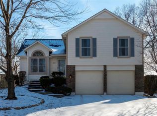 6605 W 158th Pl, Overland Park, KS 66223
