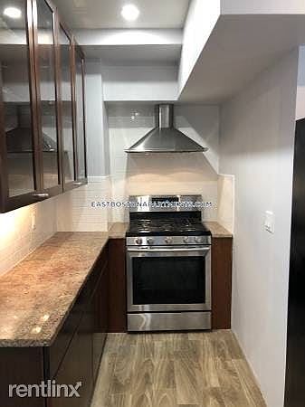 1540223270-00404-fab6ucon1nr-600x450