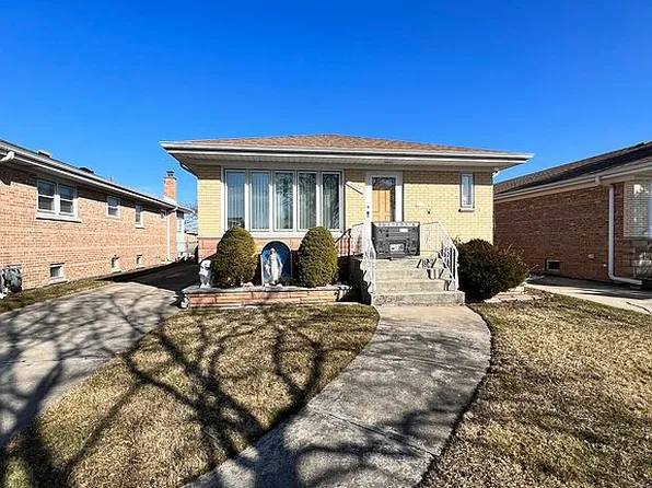 8664 W Ainslie St, Norridge, IL 60706