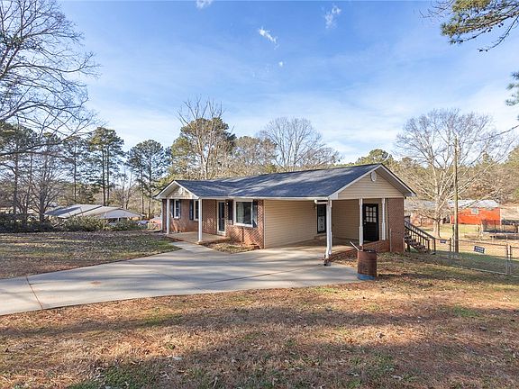 3rd image of 1108 Knox Rd