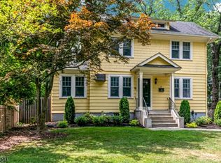17 Russell Rd, Fanwood, NJ 07023