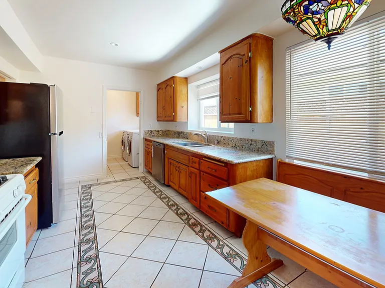 2037 Sinaloa Ave — Photo 11