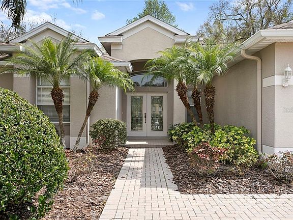 3rd image of 10511 Canary Isle Dr