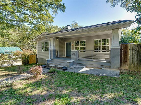 3rd image of 210 Dellwood Pl