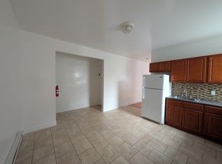 186 Ackerman Ave APT 3, Clifton, NJ 07011