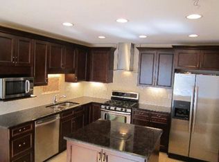 1239 W Fletcher St, Chicago, IL 60657
