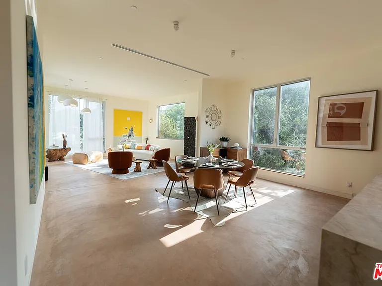 1264 Hyperion Ave — Photo 10