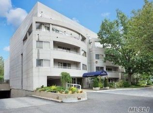100 Cuttermill Rd APT 3J, Great Neck, NY 11021