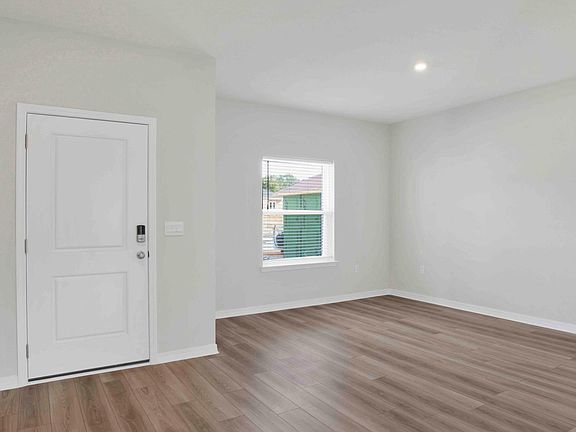 2nd image of 6290 Forest Pines Dr