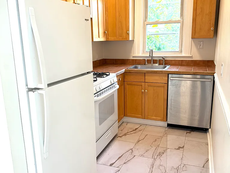 8 Poplar St — Photo 7