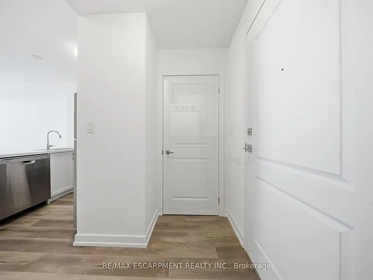 470 Dundas St E #1107 — Photo 7