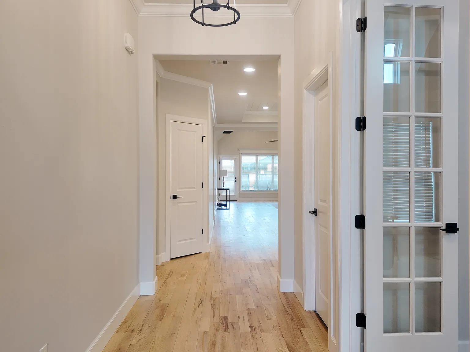 3 bed, 2.5 bath, 2225 sqft, $3,100 — Photo 4