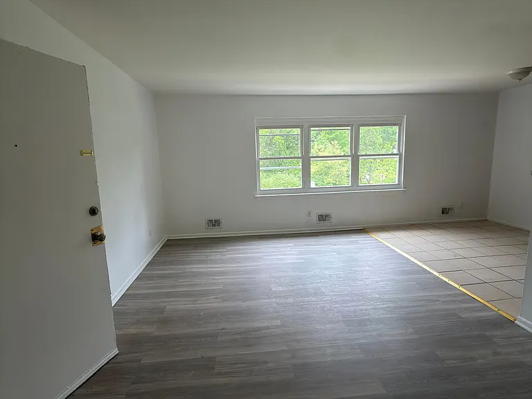 1252 Milton Pl #2 — Photo 3