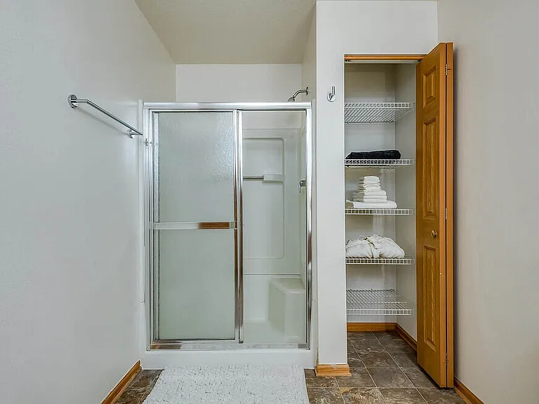 Library Hill Apartments — Photo 33