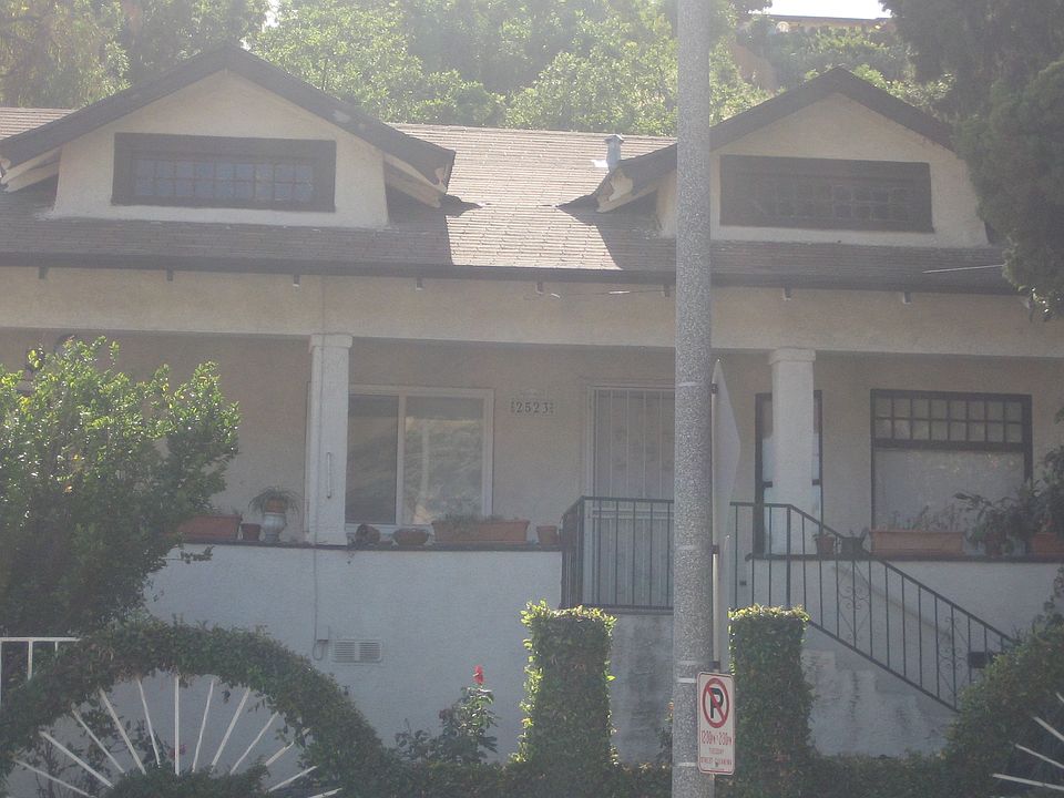 1st image of 2523 Alta St