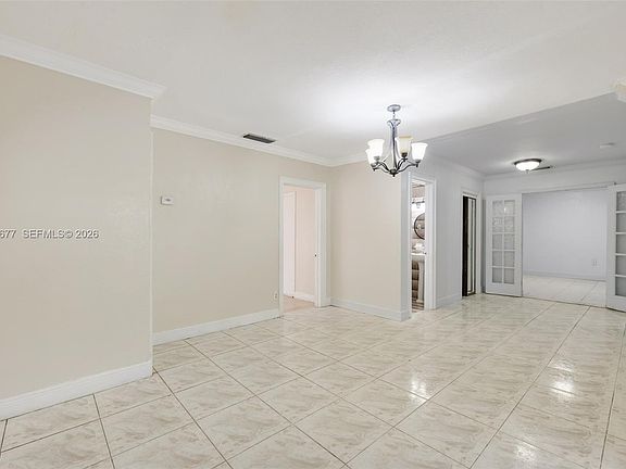 4th image of 674 W 23rd St
