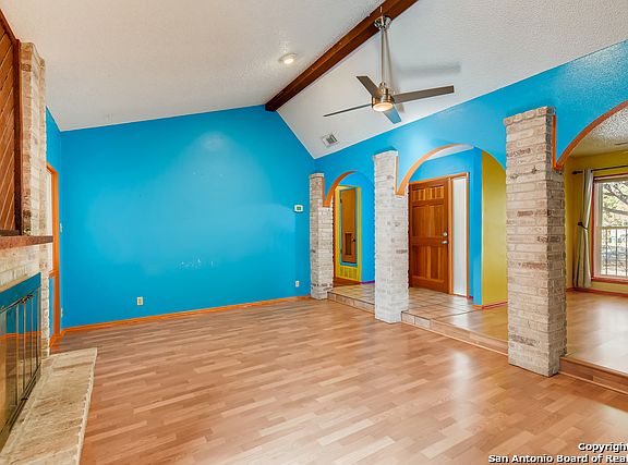 4th image of 8342 Willow Creek Dr