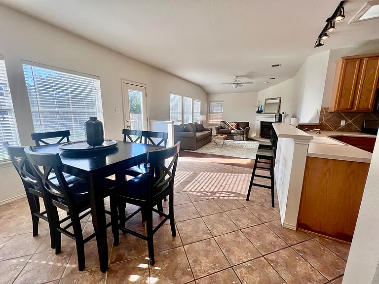 4701 Norman Trl — Photo 10