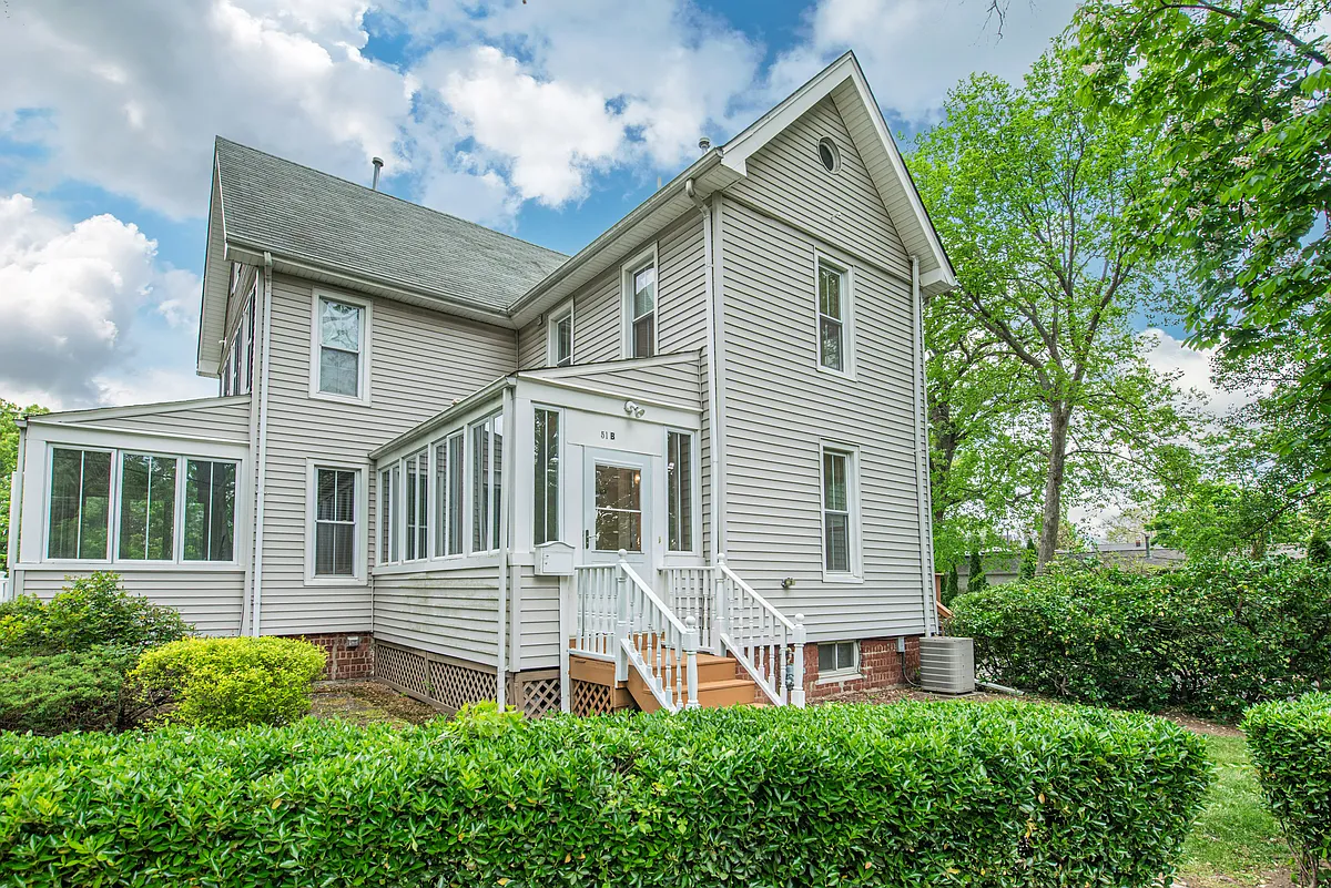 Building Photo - 51 Hillside Ave #B