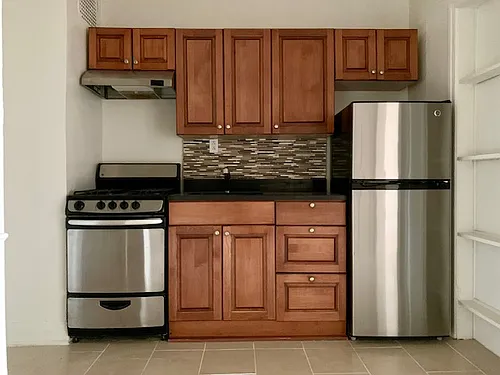 402 Ocean Pkwy #301 Photo 1 402 Ocean Pkwy #301 Photo 1