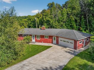 1084 Cherry Hill Ln, Webster, NY 14580