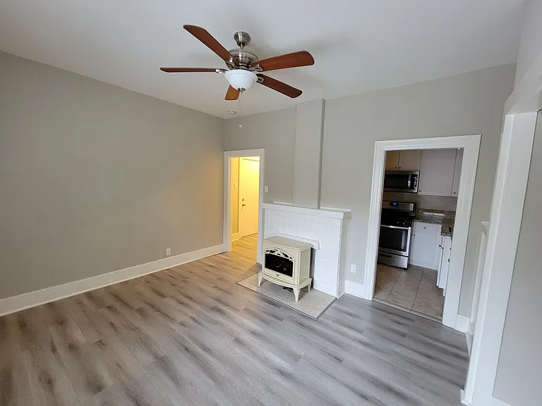 3811 E 4th St #3 — Photo 3