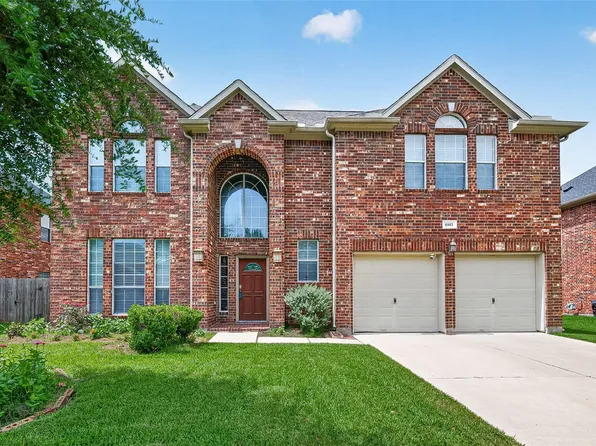 8811 Sun Haven Ln, Pearland, TX 77584