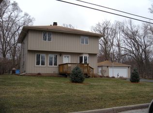 25W231 Argyle Ave, Roselle, IL 60172