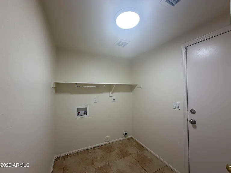 908 N Gregory Pl — Photo 11