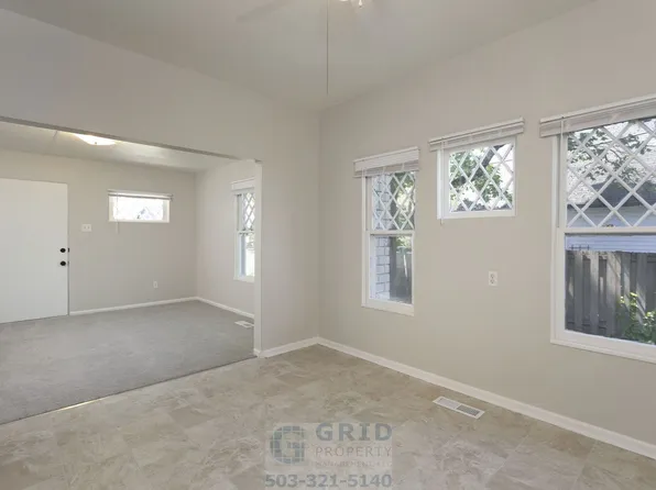 6827 SE Mitchell Ct, Portland, OR 97206