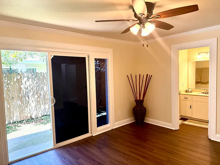 8815 Kelley Dr — Photo 12