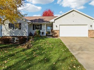 712 Brookview Trl, Mount Horeb, WI 53572