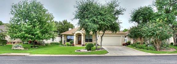 3rd image of 810 Heritage Oaks Bnd
