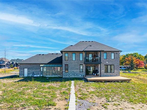 3rd image of 129 S Pelham Rd