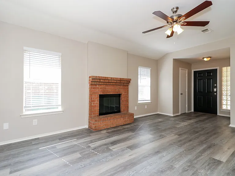 616 Alabaster Pl — Photo 3