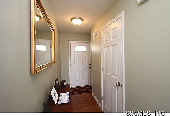 3rd image of 6828 Hampshire Ct