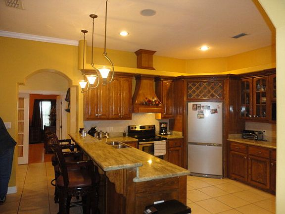 5th image of 4122 Gyr St