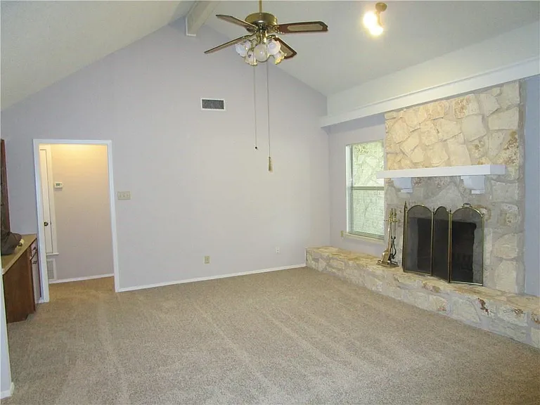 3413 Rocky Hollow Trl — Photo 3
