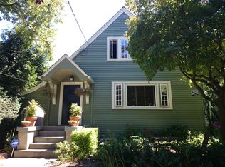 3042 37th Ave SW, Seattle, WA 98126