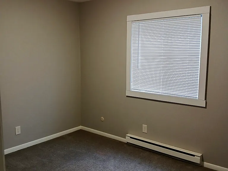 1127 College St #8 — Photo 9