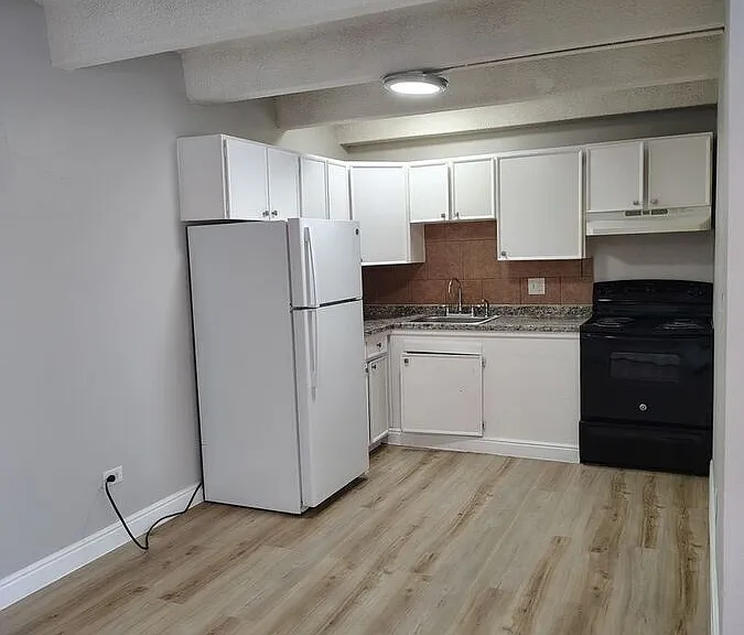 1960 Dallas St #302 — Photo 3