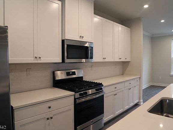 3rd image of 27 Clausen Ct #118