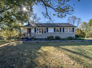 112 Lowry Ln, Bristol, TN 37620