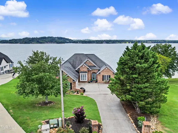 391 Back 9 Dr, White Pine, TN 37890