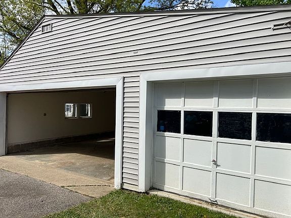 3rd image of 745 Cuyahoga St
