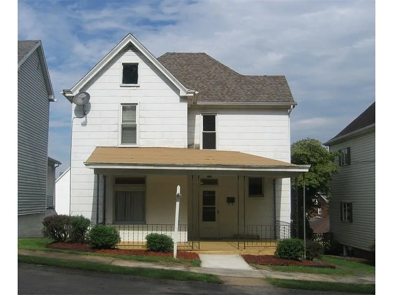 122 Walnut Ave photo 1